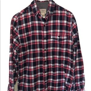 L.L. Bean Red Black Plaid Button Down Flannel Shirt Size SM-Reg